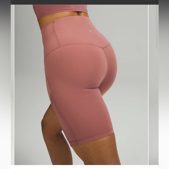 NWT Lululemon Unlimit High Rise Short 8" *Mesh
Spiced Chai size 6 - Picture 4 of 6